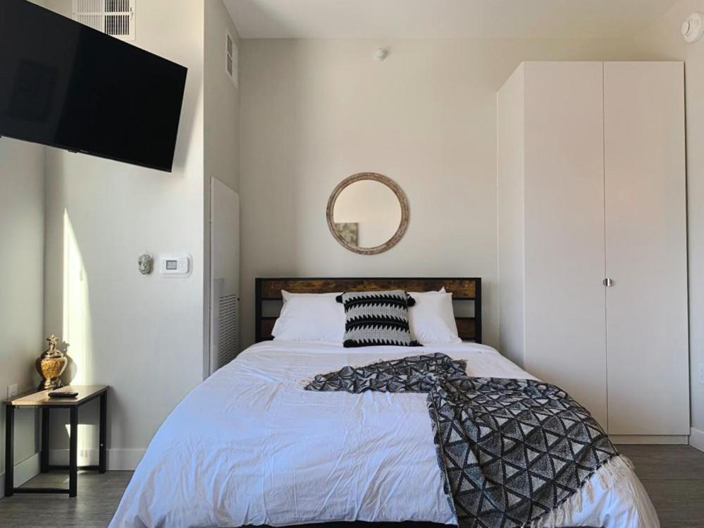 Sleepover Studio Apartments Des Moines Ngoại thất bức ảnh