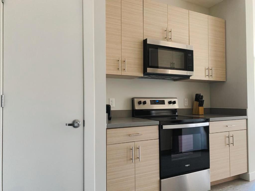 Sleepover Studio Apartments Des Moines Ngoại thất bức ảnh