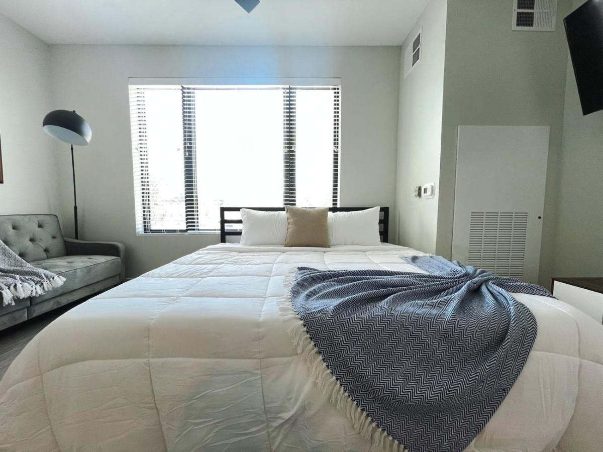 Sleepover Studio Apartments Des Moines Ngoại thất bức ảnh